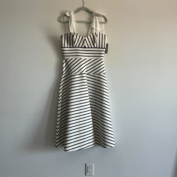 Jus de Pommes 2 piece Dress, Size 40/ US 8 - Picture 14 of 16